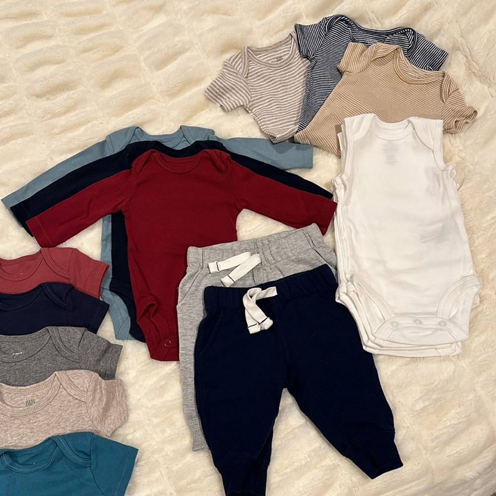 18 items⭐️NEW⭐️Boys 3 mo.